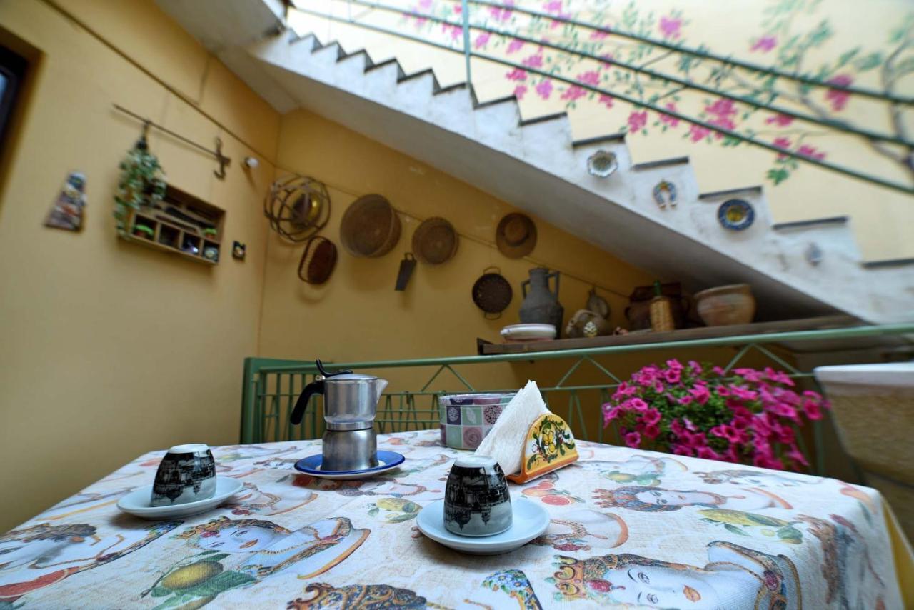 Casa Vacanze Borgata Del Sorbo Acireale Exterior photo